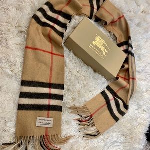 Women’s Burberry classic check cashmere scarf